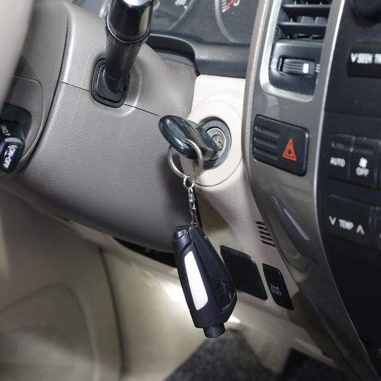 2-In-1 Rescue Tool Keychain: Seatbelt Cutter and Window Breaker, Black, One Size