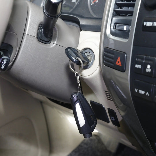 2-In-1 Rescue Tool Keychain: Seatbelt Cutter and Window Breaker, Black, One Size