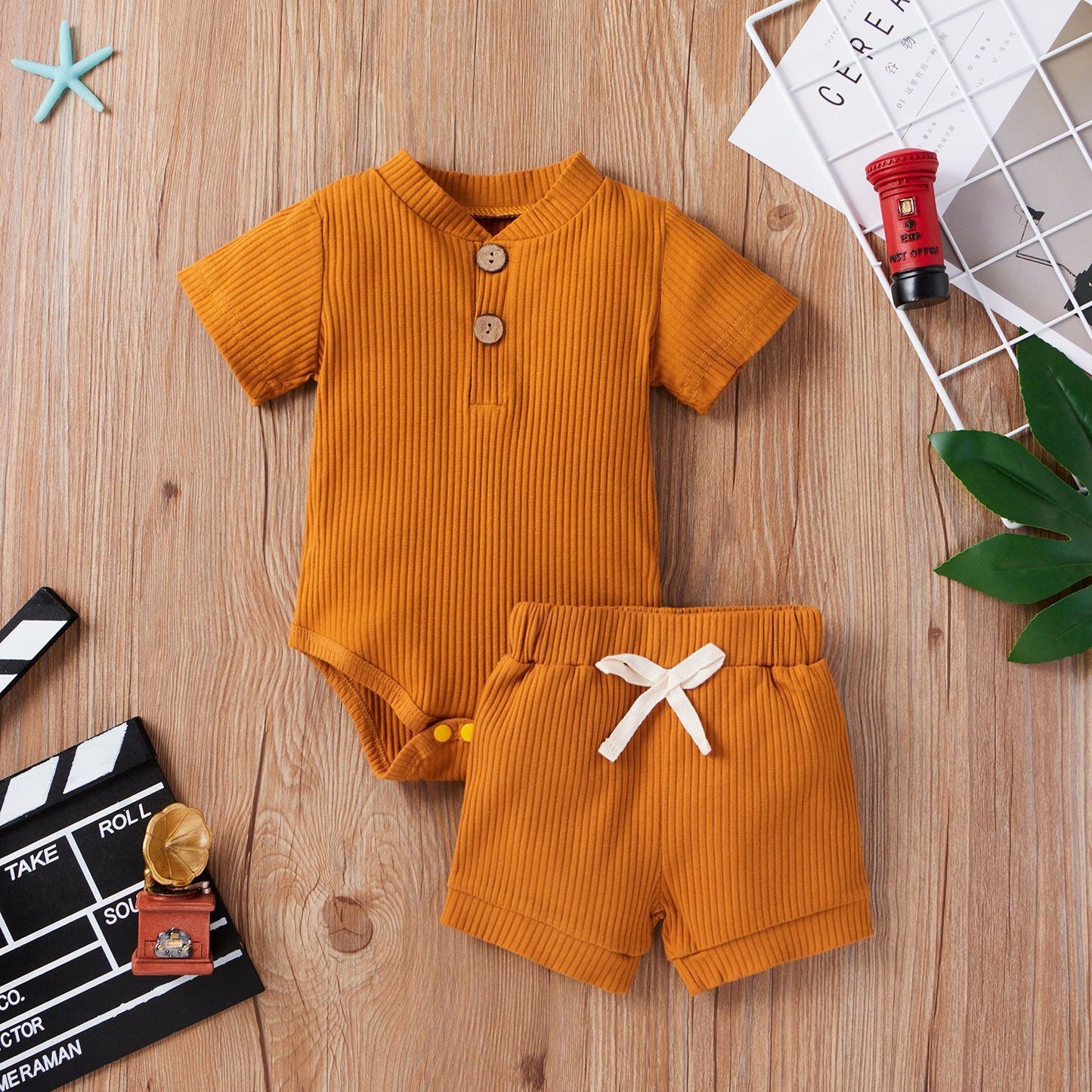 Short-Sleeved Bodysuit Set - Lightweight and Comfortable for Boys