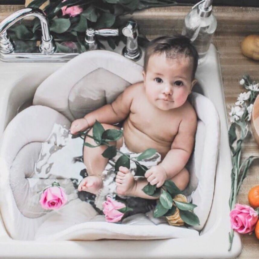 Foldable Baby Petal Shower Mat - Soft, Cozy, and Perfect for Bath Time